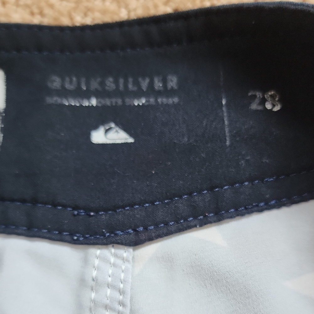 Quiksilver Red and White Board Shorts with Wave Pattern - Picture 2 of 3